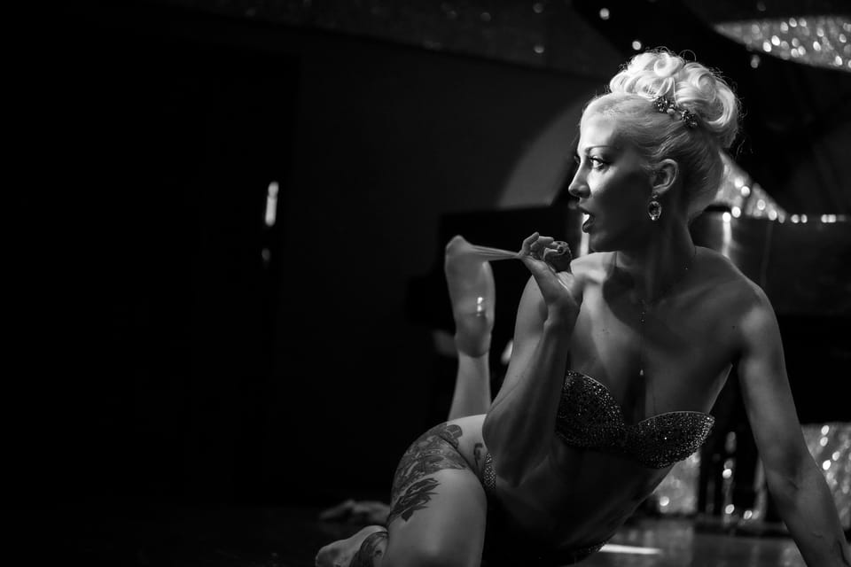 Rome: Cabaret Burlesque Show Experience with Dinner - Broadway Meets Italian Cabaret: What the Performances Feel Like