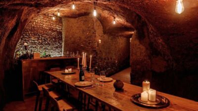 Rome: Candlelight Wine tasting in ancient roman Cave - Finding the Meeting Point with the Pink Shield