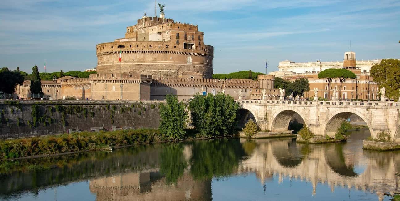Rome: Castel Sant’Angelo Priority Line Ticket & Audio Guide - The audio guide’s 18 stops: what to listen for inside the fortress