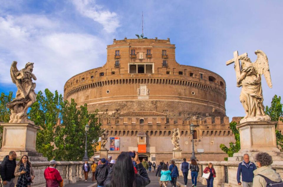 Rome: Castel Sant'Angelo Private Tour & Skip-the-Line Entry - Treasury room and how the guide helps you read the walls