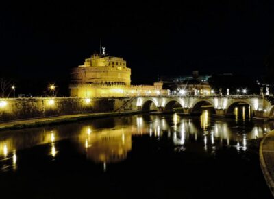 Rome: Castel Sant'Angelo Tour With Skip-the-line Access - Meeting by St. Angelo Bridge and getting oriented fast