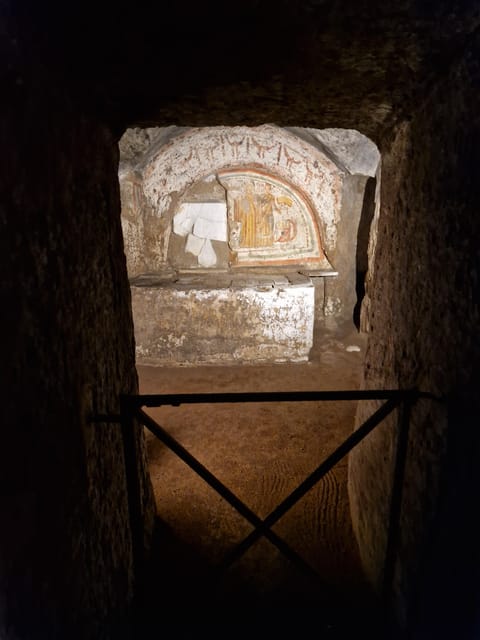 Rome: Catacombs Express ENGLISH Guided Tour - SKIP THE LINE - Photos, clothing, and comfort tips that actually help