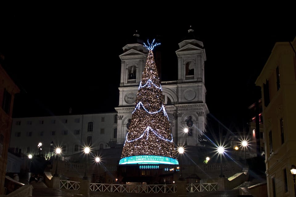 Rome: Christmas Lights Walking Tour - Via del Corso and Piazza Colonna: Rome’s holiday rhythm between icons
