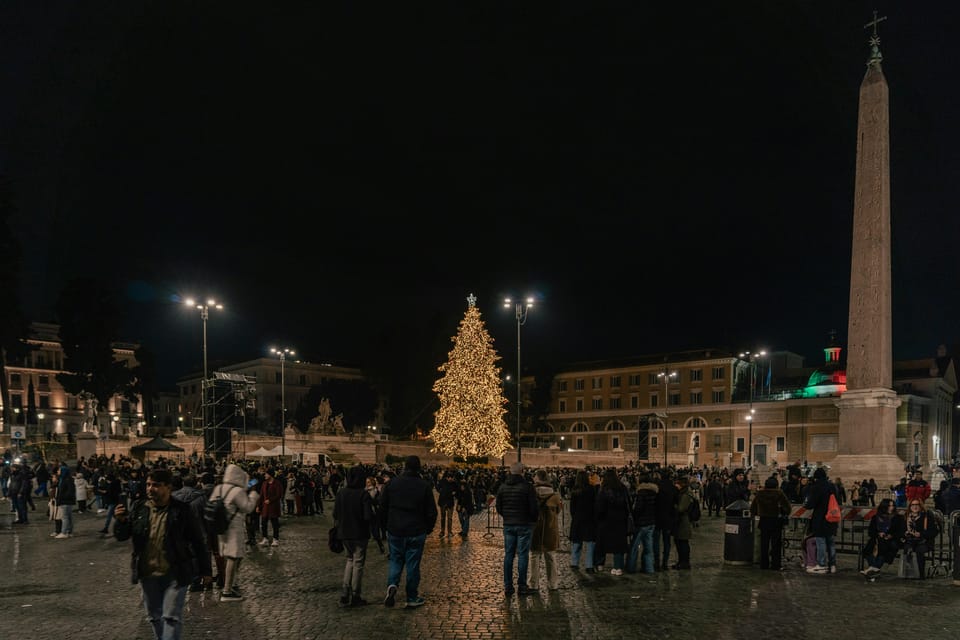 Rome: Christmas Lights Walking Tour - The local guide effect: JoAn and Yash show up in the best way