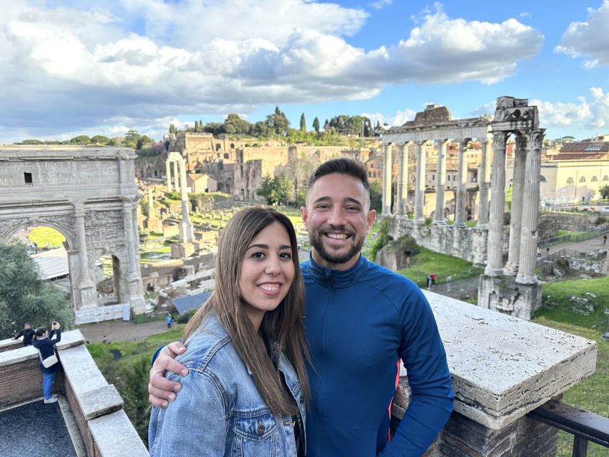 Rome: Colosseum, Circus Maximus, Forum & Ancient Rome Tour - The guides: why this tour feels like more than a walk