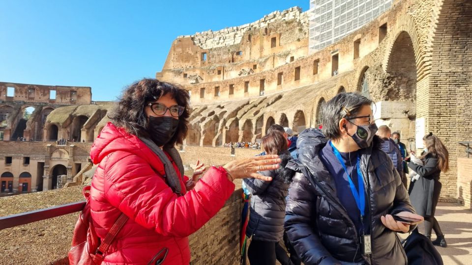 Rome: Colosseum Express Guided Tour - Gladiator battles and naval fights: more than just the combat scenes