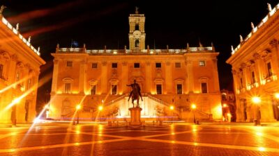 Rome: Nighttime Private Sightseeing Tour - Your 2-hour plan: pickup, photo breaks, and the Janiculum finale