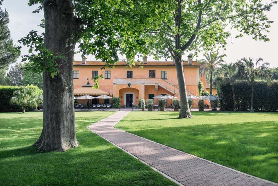 Rome: QC Termeroma Spa Admission Ticket - Entering the Spa Routine: Pools, Showers, and a Slow Pace