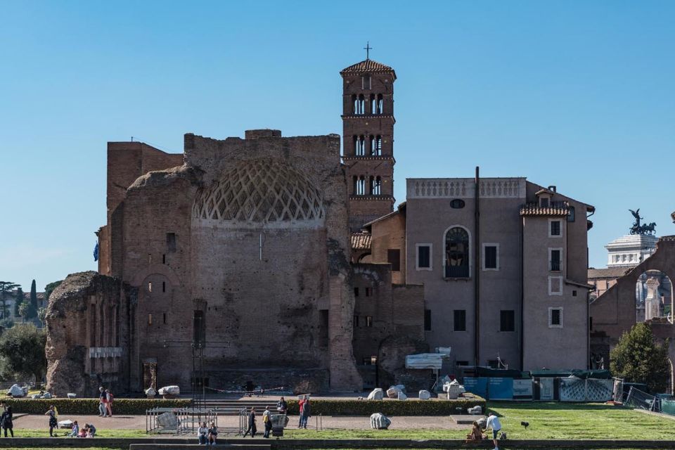 Rome: Ultimate Colosseum, Roman Forum & Palatine Hill Tour - Palatine Hill: Emperor Palaces, Romulus Legends, and View-Based History