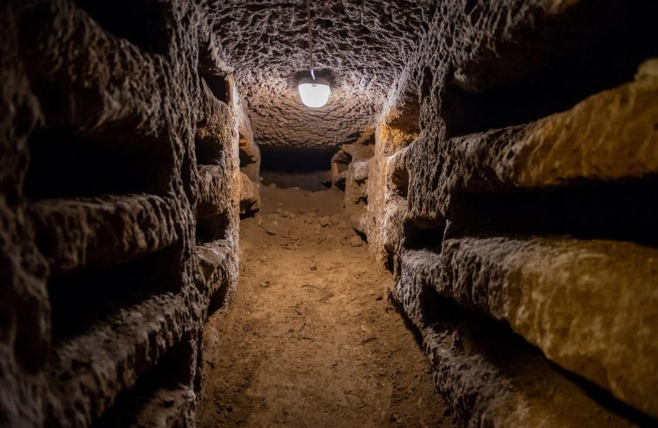 Rome: Underground Catacombs Guided Tour with Transfer - The Catacombs of St. Callixtus: an underground cemetery from the 3rd century