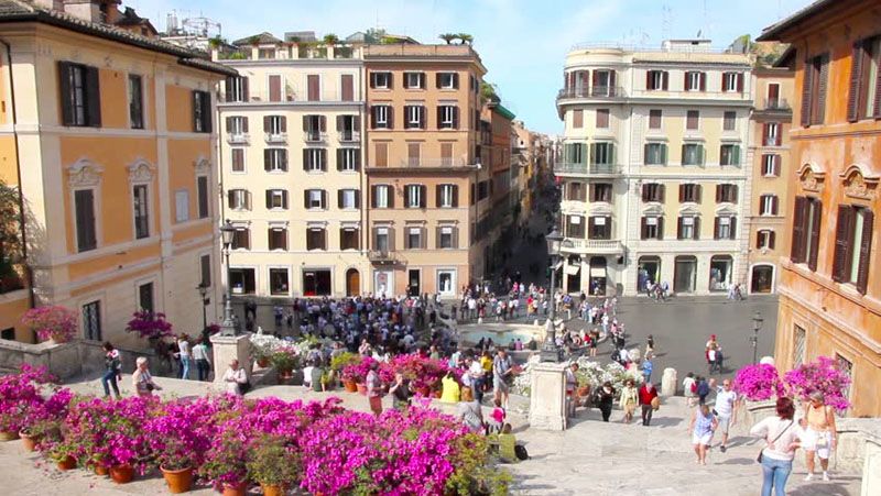 Through Eternity Rome Private Tour & Pantheon - Piazza Navona: the old stadium that still sets the rhythm