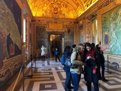 Vatican: Museums First-Access Small-Group Tour with Guide - Giuly’s Café meeting point: the easiest way to not start frazzled