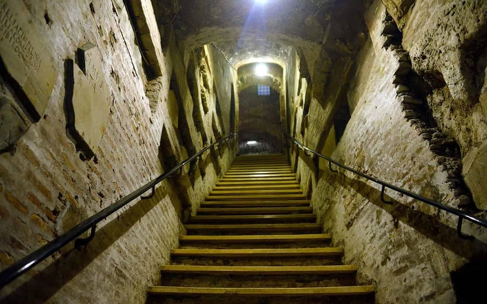Vatican tour : Holy Jubilee Doors and Tomb of Pope Francis - Quick hits before you go