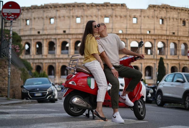 Vespa city tour in Rome with two different routes - Two route options: Colosseum highlights vs Keyhole and Janiculum viewpoints
